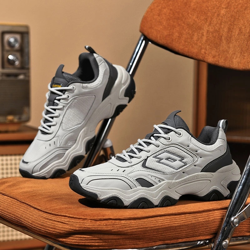 LOTTO/乐途春夏款皮面防泼水舒适缓震户外运动越野登山运动鞋8879