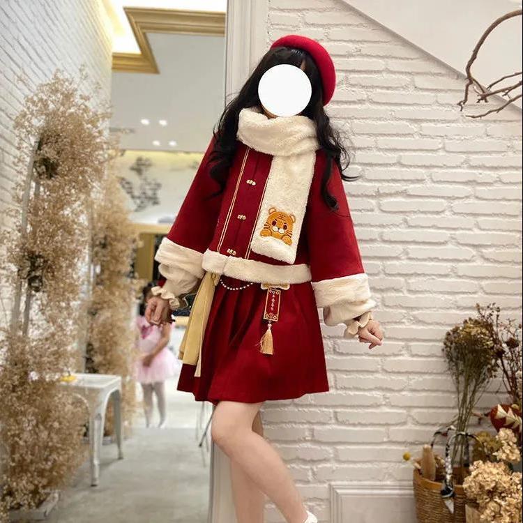 【心有萌虎】新年套装女2021冬圣诞短款外套+毛衣+百褶短裙三件套