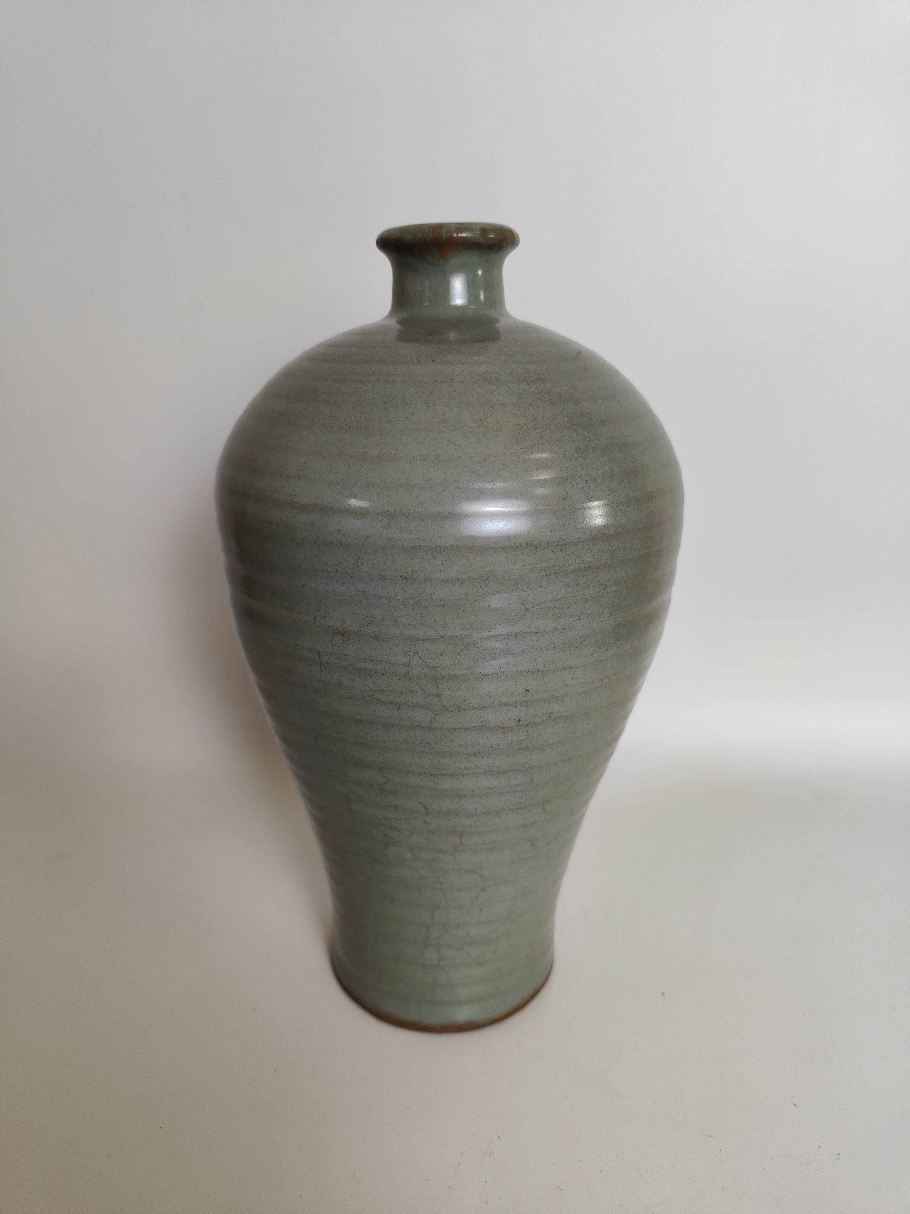 龙泉天青色大梅瓶