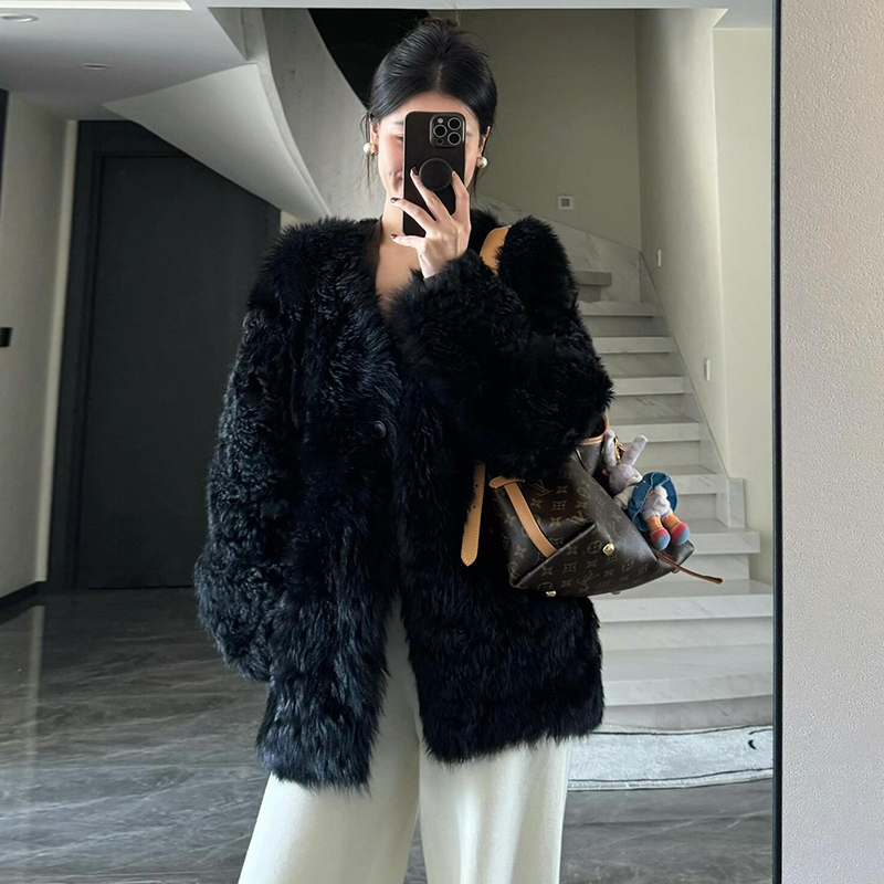 EQED秋冬加厚托斯卡纳皮毛一体外套V领宽松韩版时尚短款毛毛外套