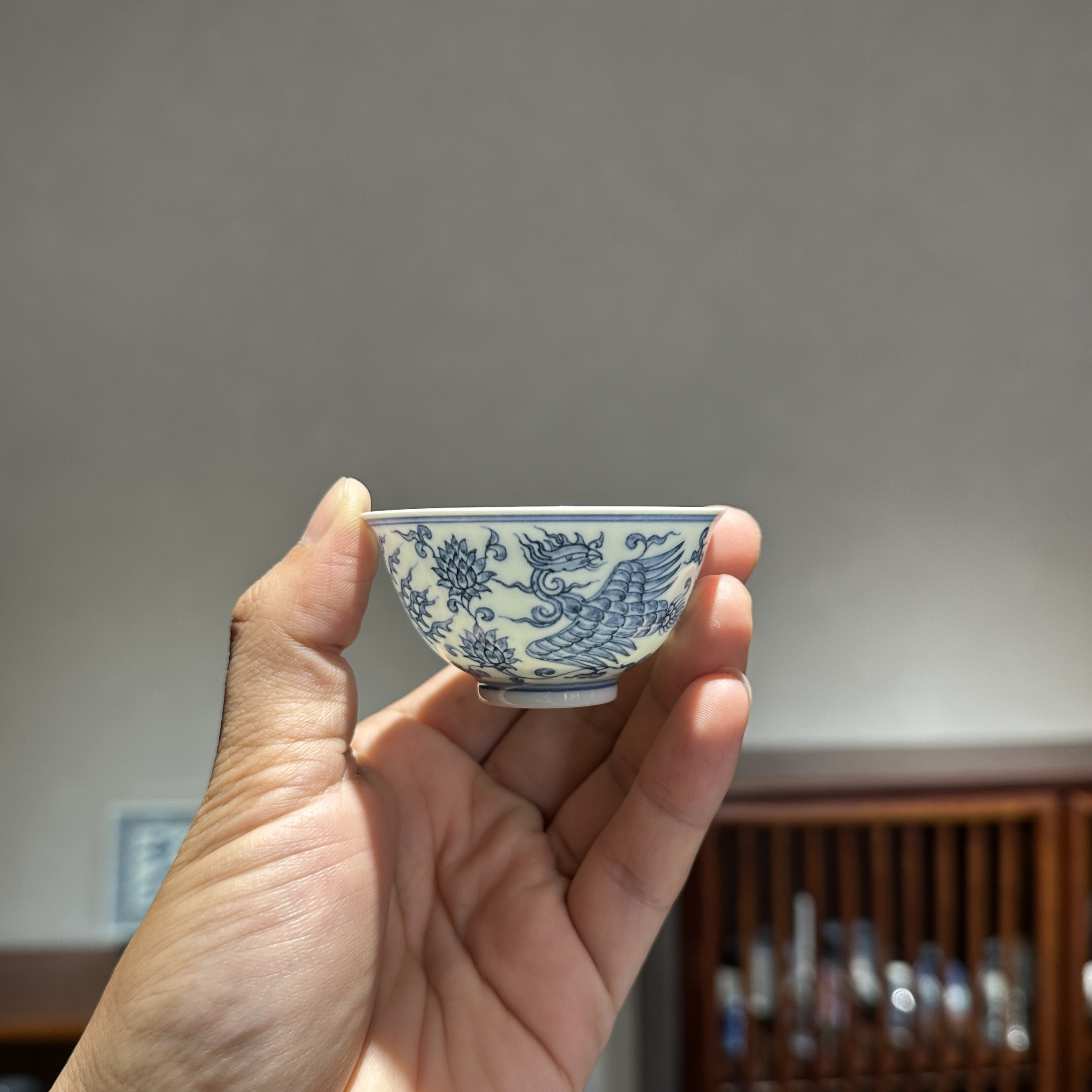 青花薄胎凤凰莲花小撇口杯口径约6.7高3.5厘米约50-70毫升