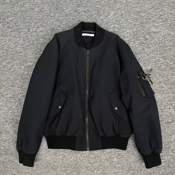 Givenchy/纪梵希钥匙扣飞行夹克外套棉服/54码/