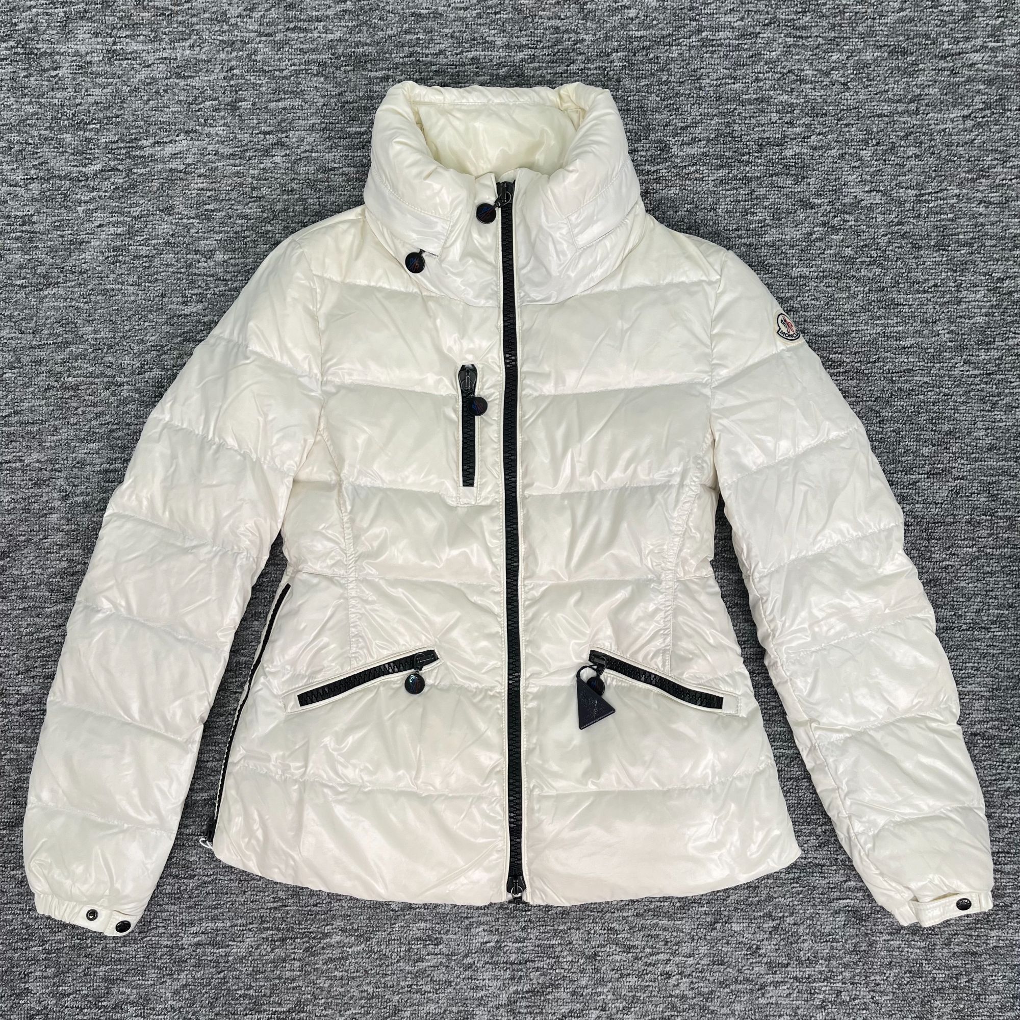99新 MONCLER 蒙口高领羽绒服/0码/98新/女款