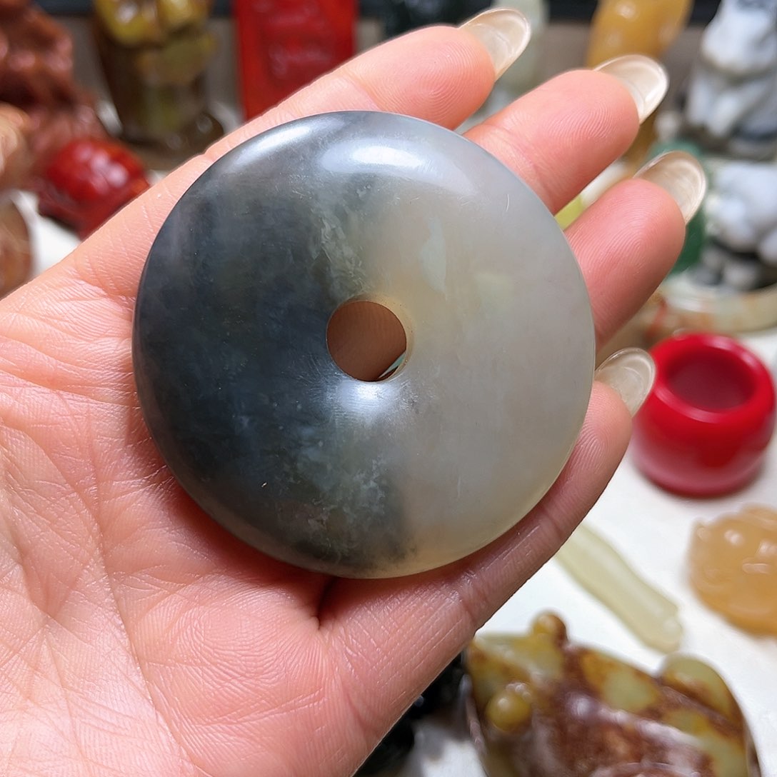 白玉菩提吊坠白玉菩提吊坠