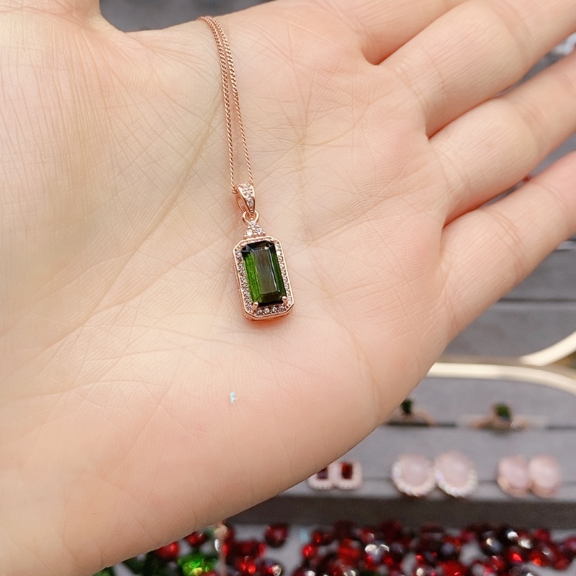 【闪购商品】碧玺颈饰银S925镶嵌