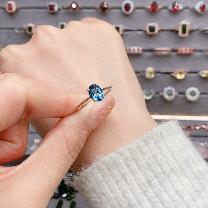 【闪购商品】托帕石戒指银S925镶嵌
