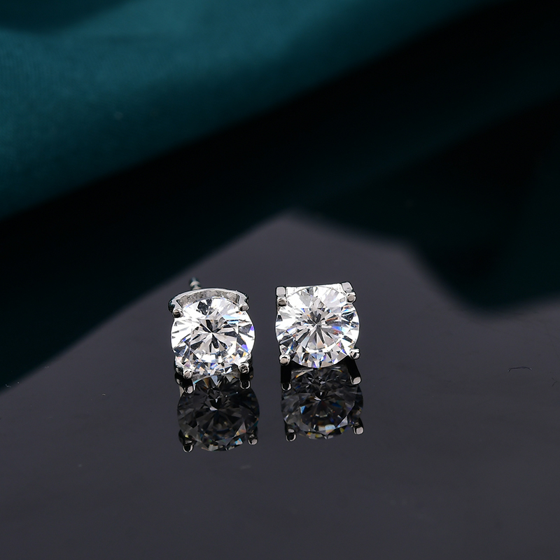 925银莫桑石耳饰 牛头女士耳钉时尚经典女款手工女王50分到2ct