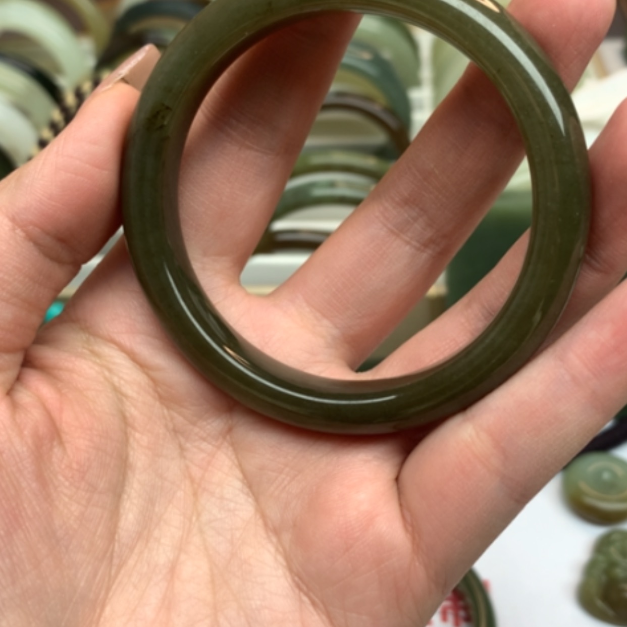 【闪购商品】和田玉手镯未镶嵌