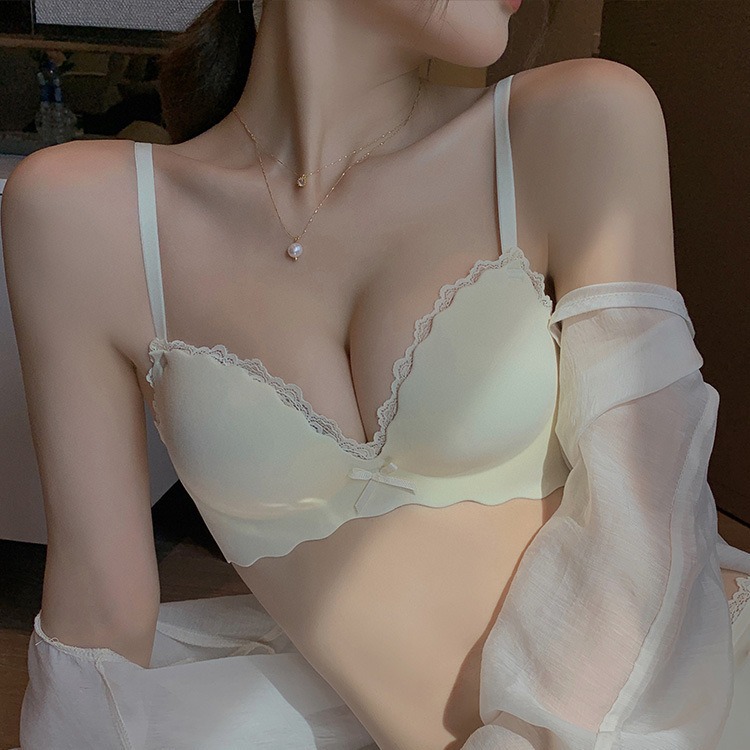 无痕内衣女士小胸聚拢显大上薄下厚无钢圈收副乳适合少女文胸罩