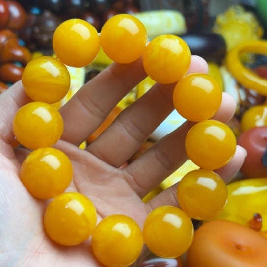 琥珀手串未镶嵌蜜蜡