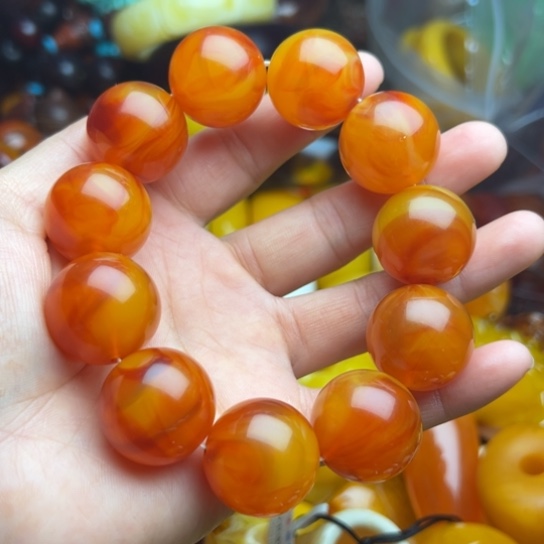 琥珀手串未镶嵌蜜蜡