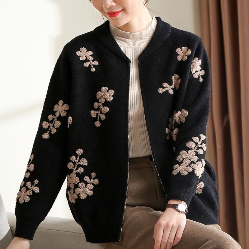 妈妈秋装外套短款2025新款中老年女春秋款针织开衫夹克上衣服洋气