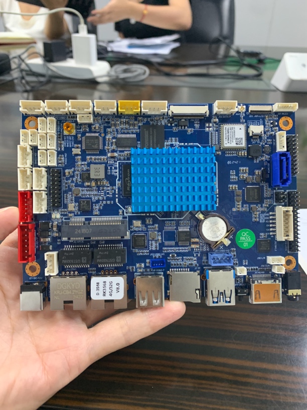 安卓主板UH-3566，CPU：RK3566标准配置RAM（DDR）ROM（Flash）