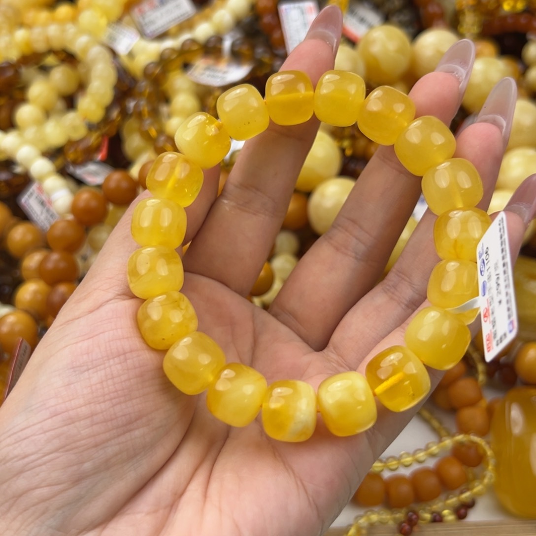 琥珀珠宝奇石未镶嵌