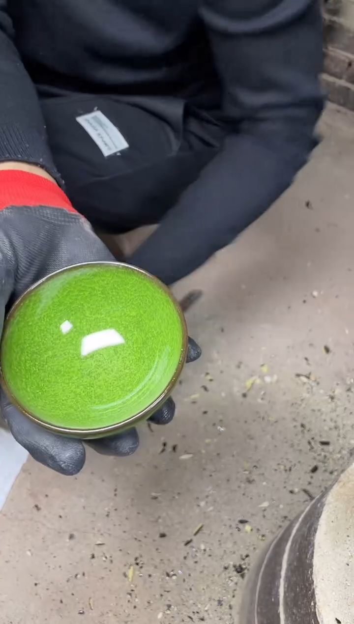 【闪购商品】瓷茶盏翡翠绿冰裂（带礼盒和证书）