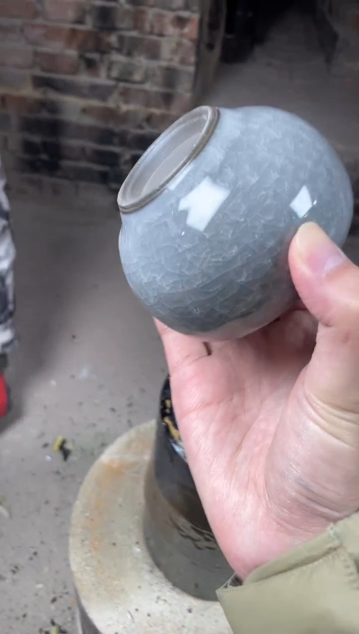 【闪购商品】瓷茶盏黑冰裂（带礼盒和证书）