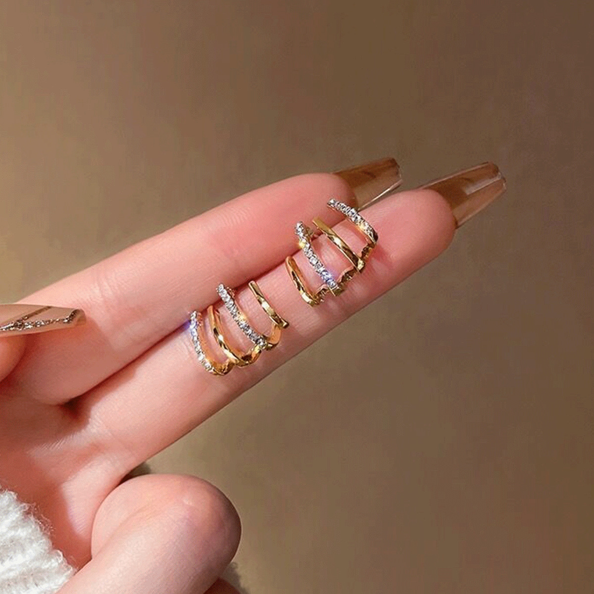 925银耳饰  s925纯银镶钻爪形气质精致耳饰