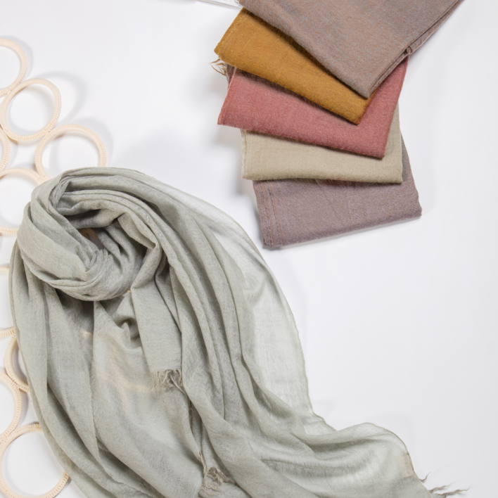 流绪微梦   四季必备单面双色纱高级轻奢手作披肩围巾