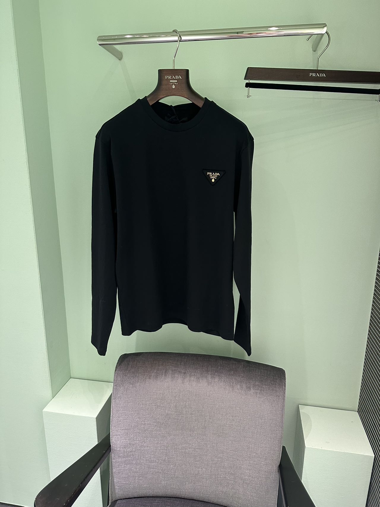 未使用 Prada/普拉达 经典加厚保暖男士长袖打底圆领时尚百搭