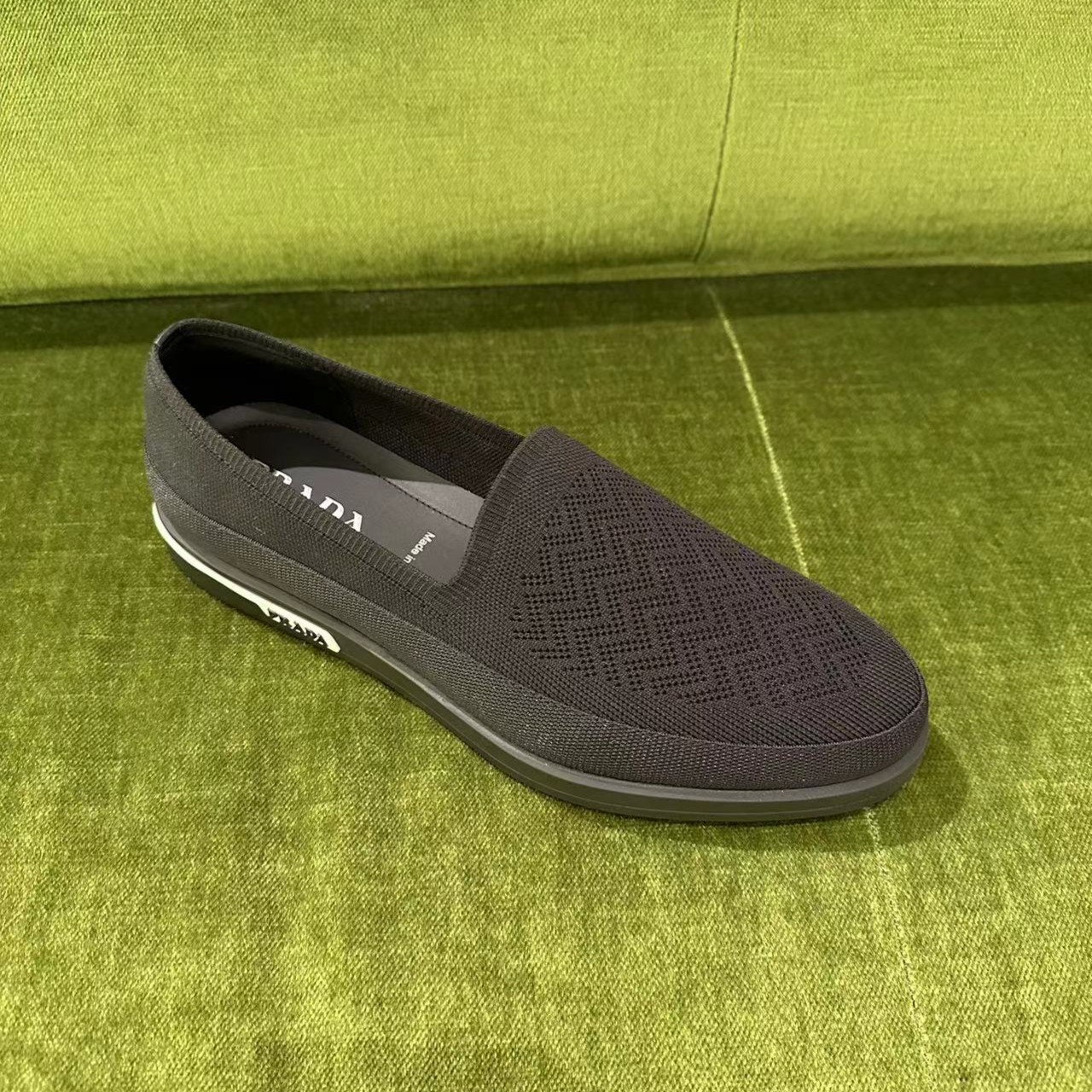 未使用 Prada/普拉达 男款网面透气舒适休闲鞋