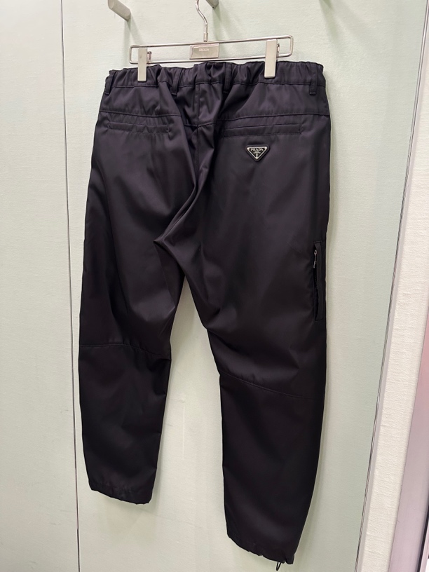 全新未使用 Prada/普拉达 男士男款休闲舒适时尚卫裤