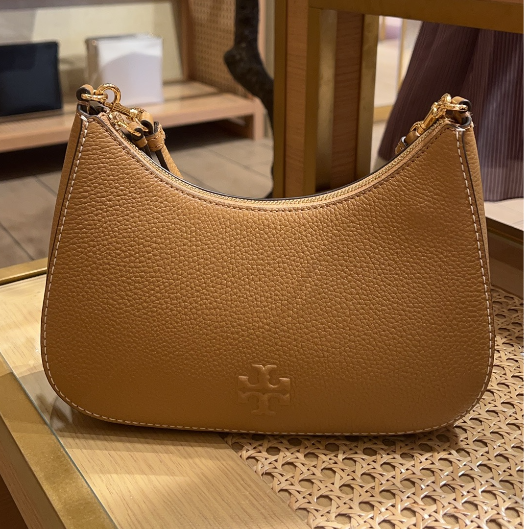 Tory Burch/汤丽柏琦 棕色暗标月牙斜跨包162899 22*8*15CM