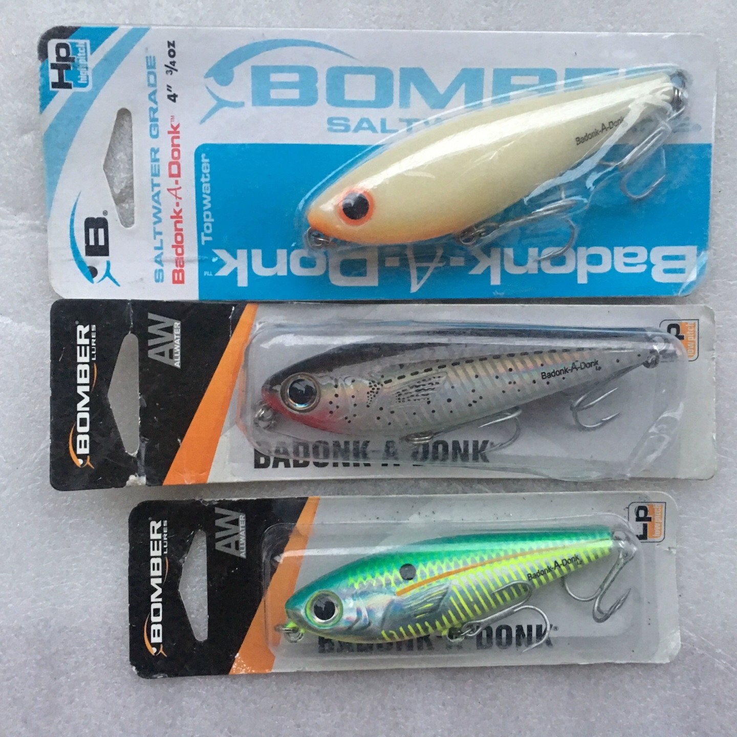 史密斯路亚饵旗下BOMBER假饵赠品浮水铅笔水面狗之字狗进口三本钩