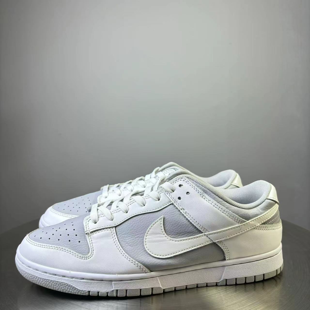 95新 NIKE/耐克 45码 Nike Dunk灰白色球鞋 非原盒
