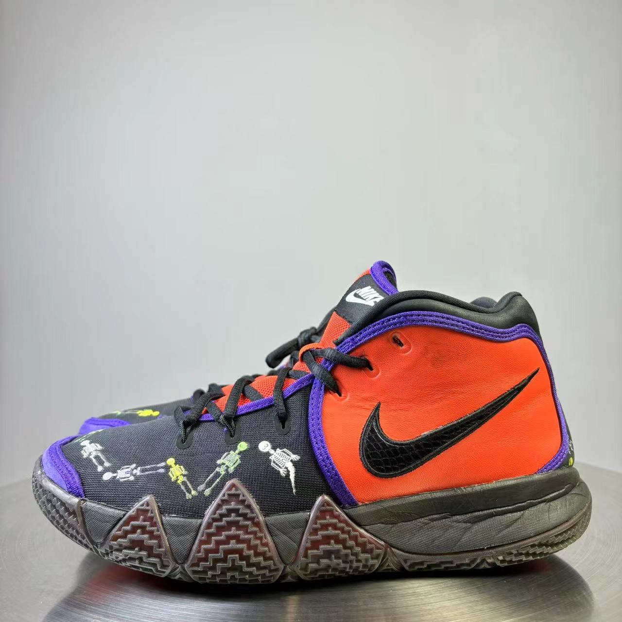 90新 NIKE/耐克 42码 Nike欧文4亡灵节篮球鞋 非原盒