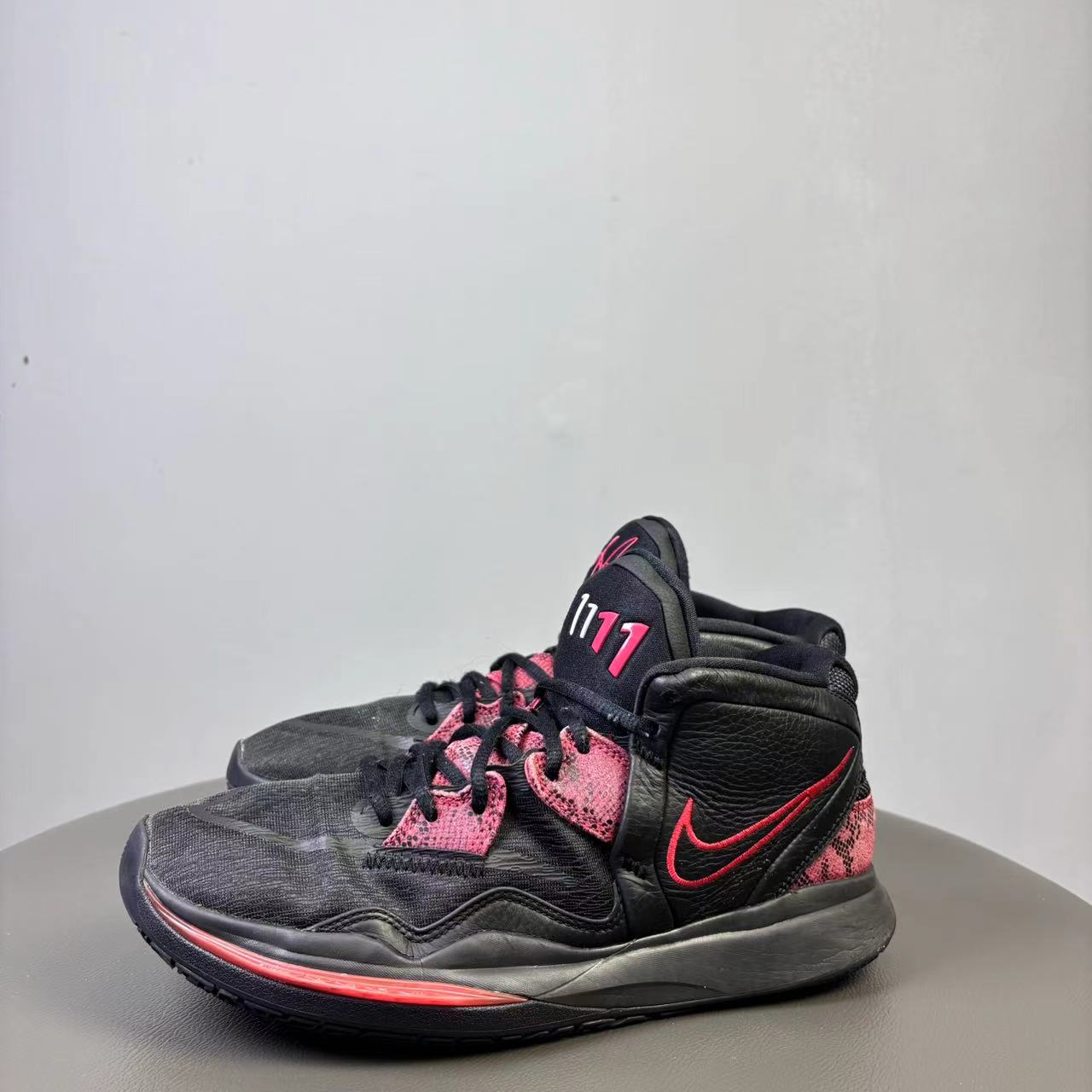 90新 NIKE/耐克 43码 Nike欧文8黑红球鞋 非原盒