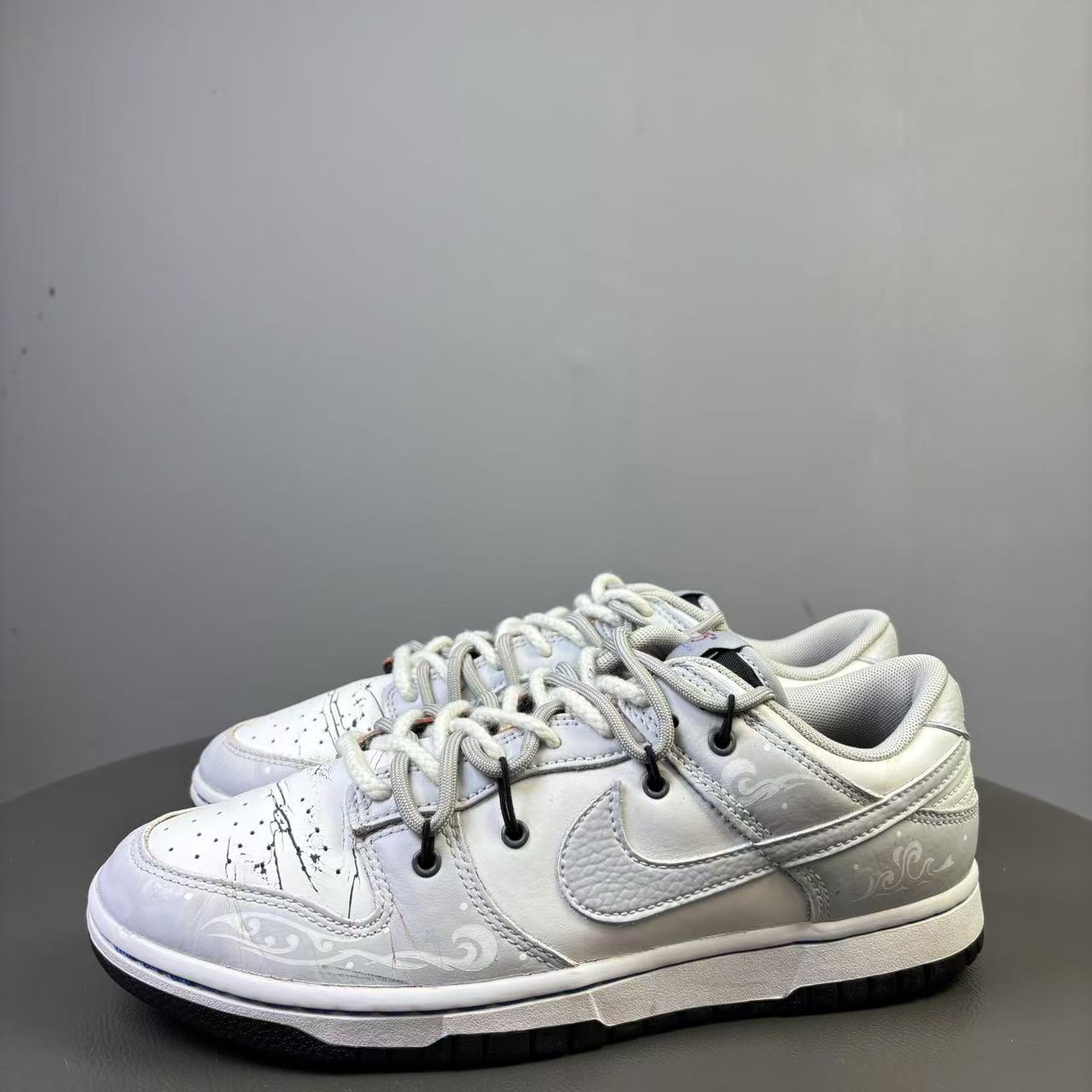 90新 NIKE/耐克 42码 NikeDunk定制款图腾 海浪球鞋 非原盒 