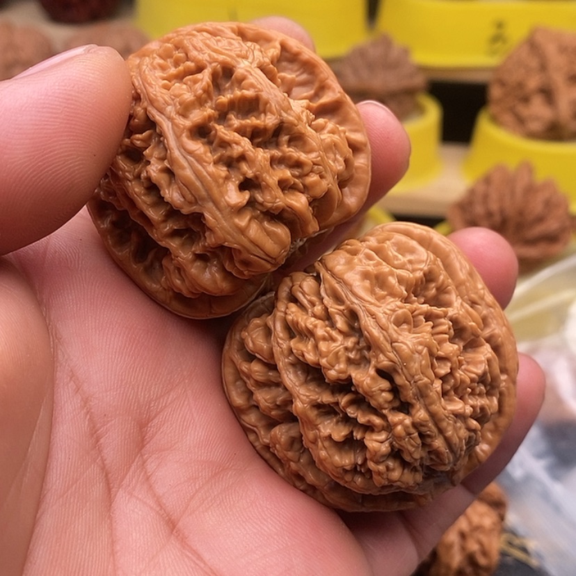 【闪购商品】桃核吊坠冬****的