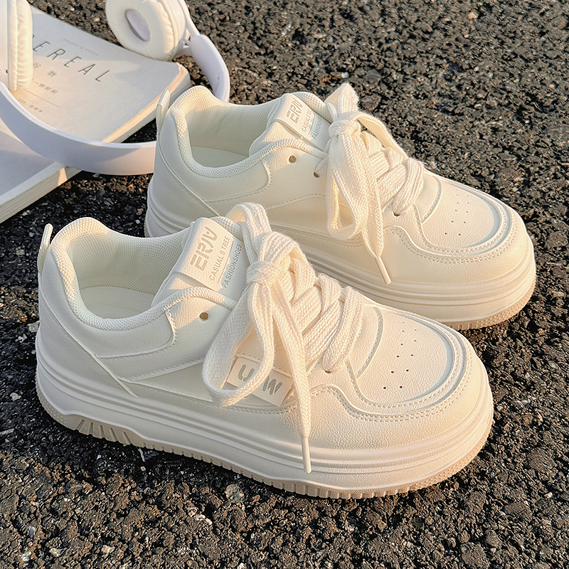 高颜值校园小白鞋女2025新款秋季防滑百搭轻便厚底学生运动板鞋子