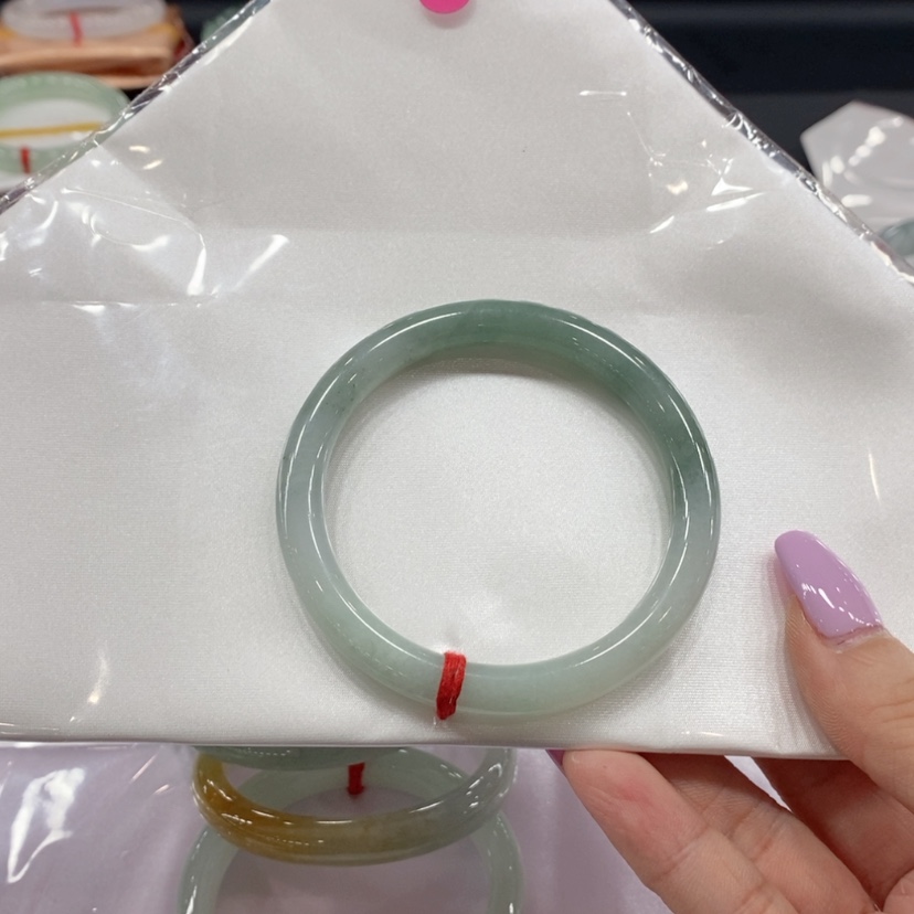 【闪购商品】翡翠手镯未镶嵌圆***○