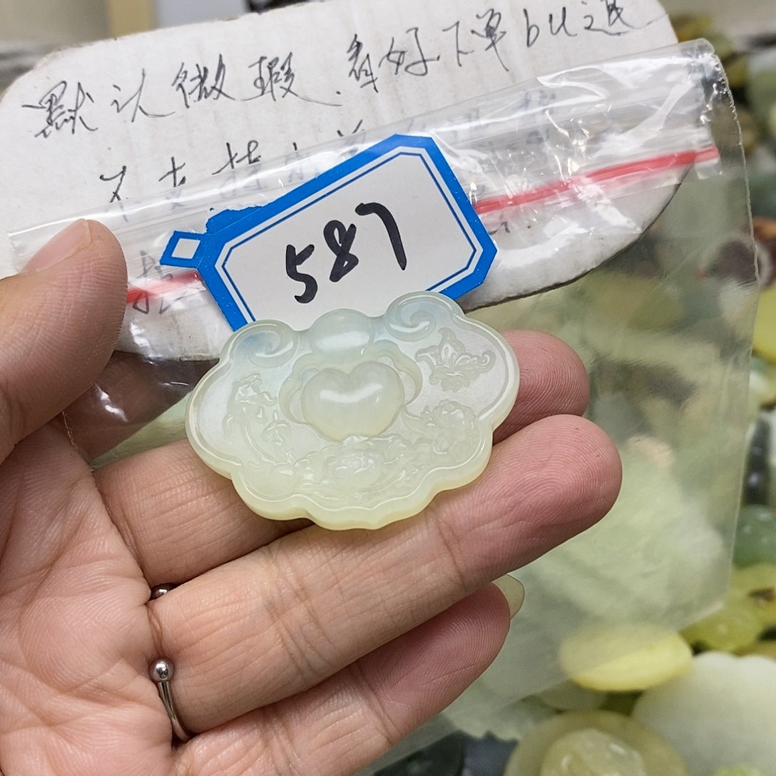 蛇纹石玉颈饰未镶嵌587
