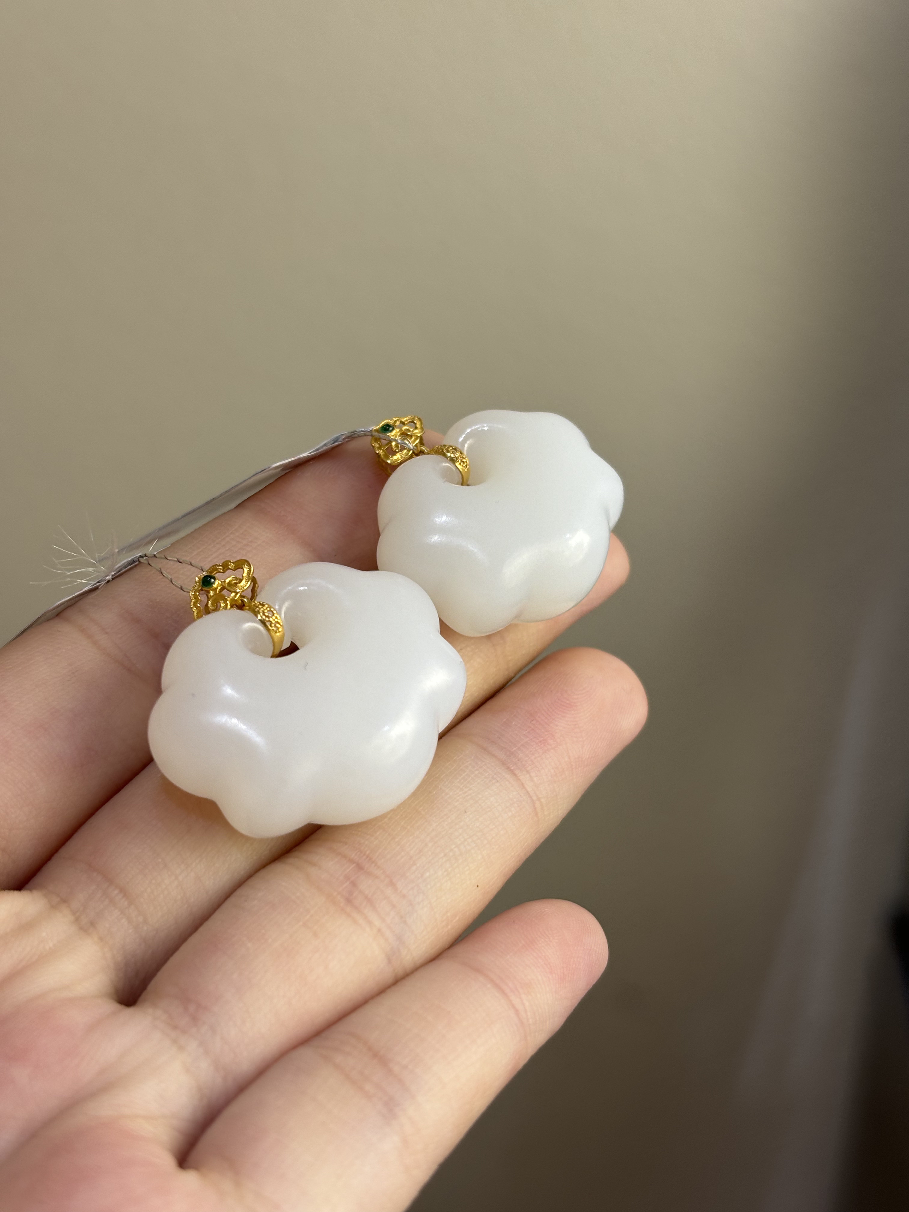 3094 和田玉18k金镶嵌羊脂玉 如意锁 多样性发其一