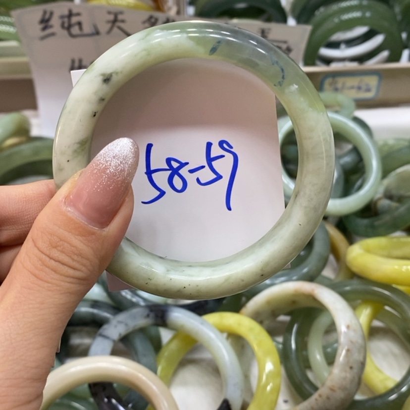 【闪购商品】蛇纹石玉手镯未镶嵌131