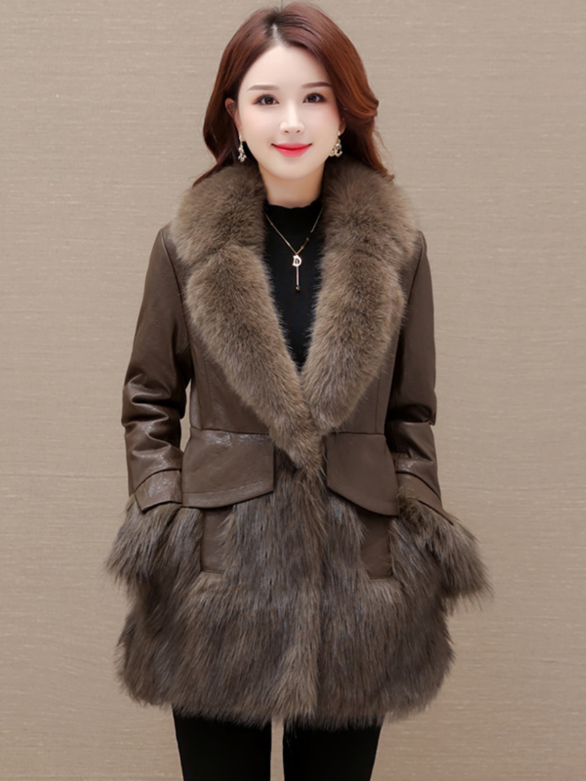 海宁皮草羽绒服女冬季2025新款高端气质皮毛一体中长款白鸭绒外套