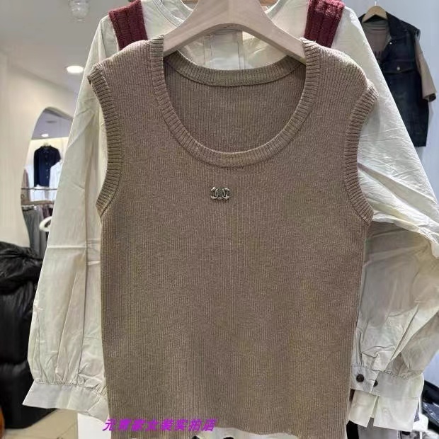 随机针织上衣一件