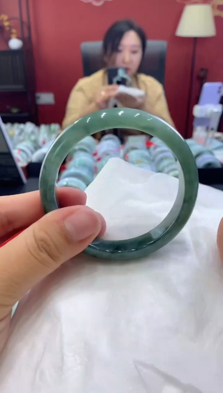 【闪购商品】翡翠手镯未镶嵌00003310