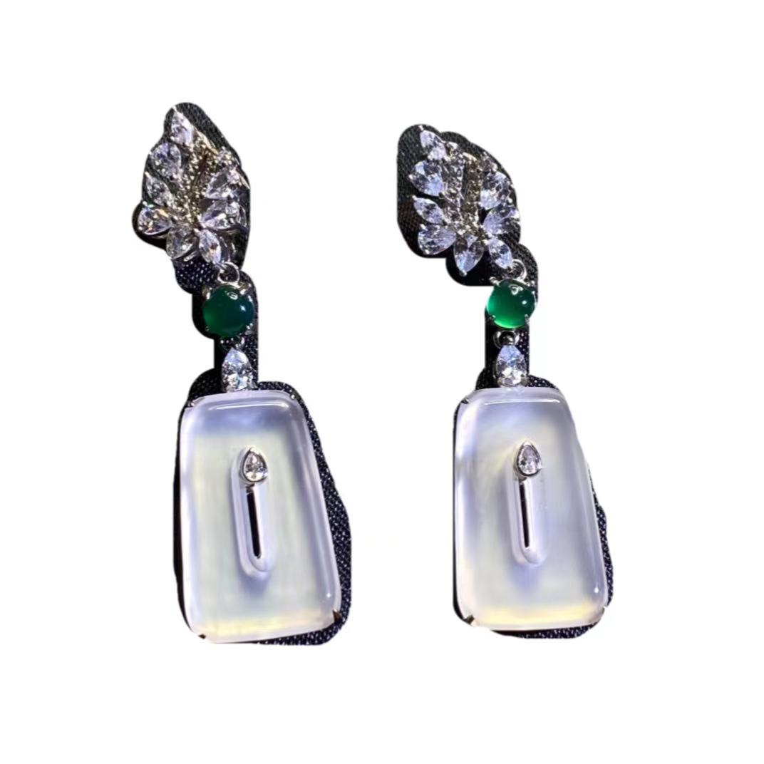 suichen/穗辰穗辰珠宝S925银镶嵌玉髓白色气质设计玉髓耳坠7