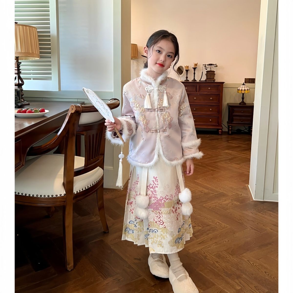 巴拉推荐女童冬季套装2023儿童加绒加厚新中式外套保暖中国风马面