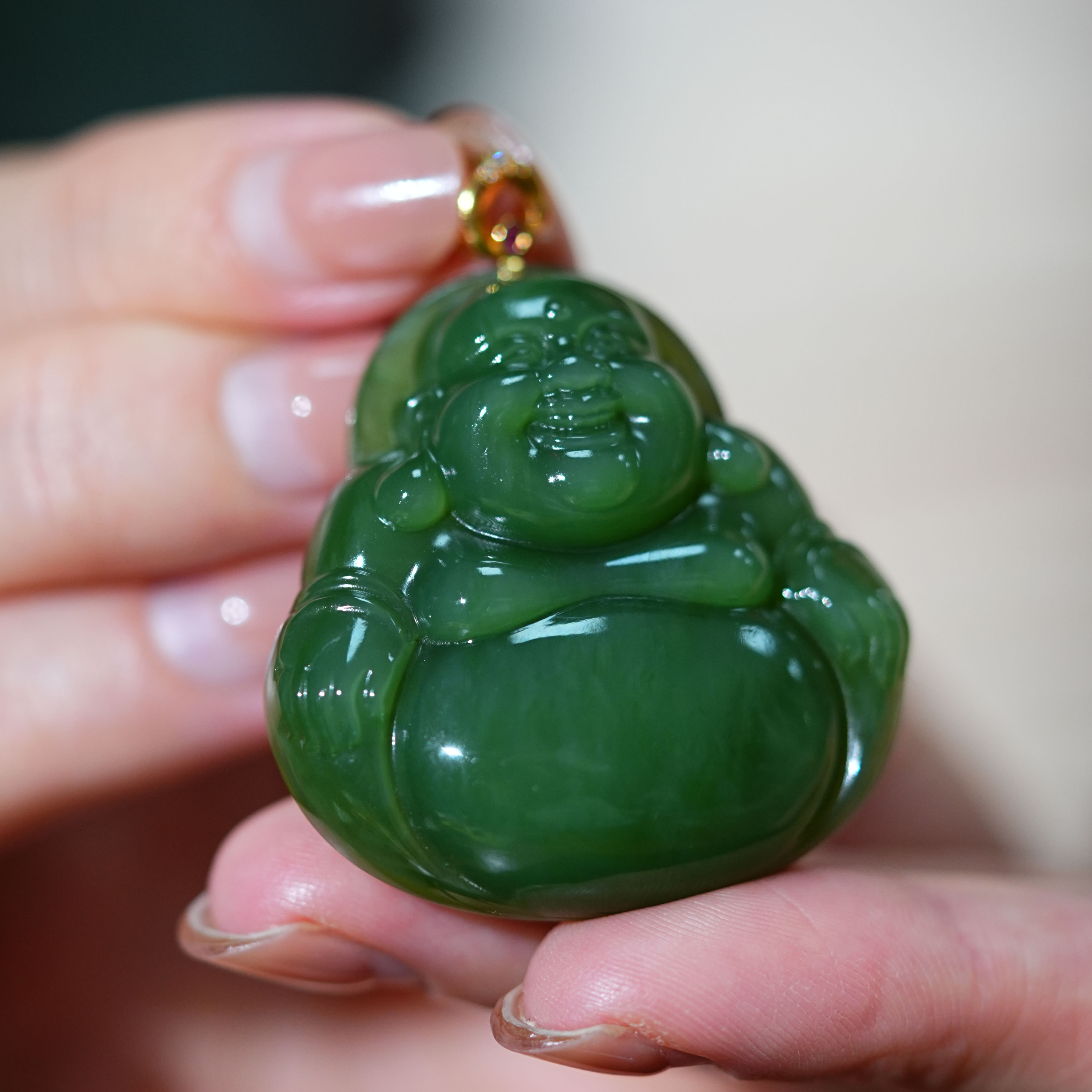 【小浩珠宝】天然和田碧玉俄料40mm大佛裸佛老矿满绿菠菜绿