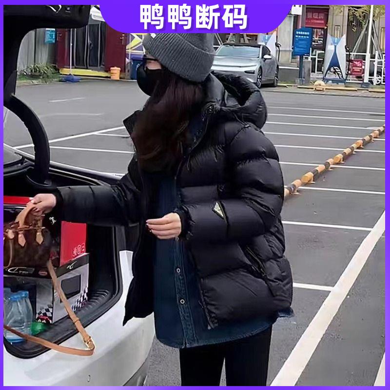 鸭鸭黑金短款羽绒羽绒服女2023年冬季新款加厚羽绒服小个子面包服