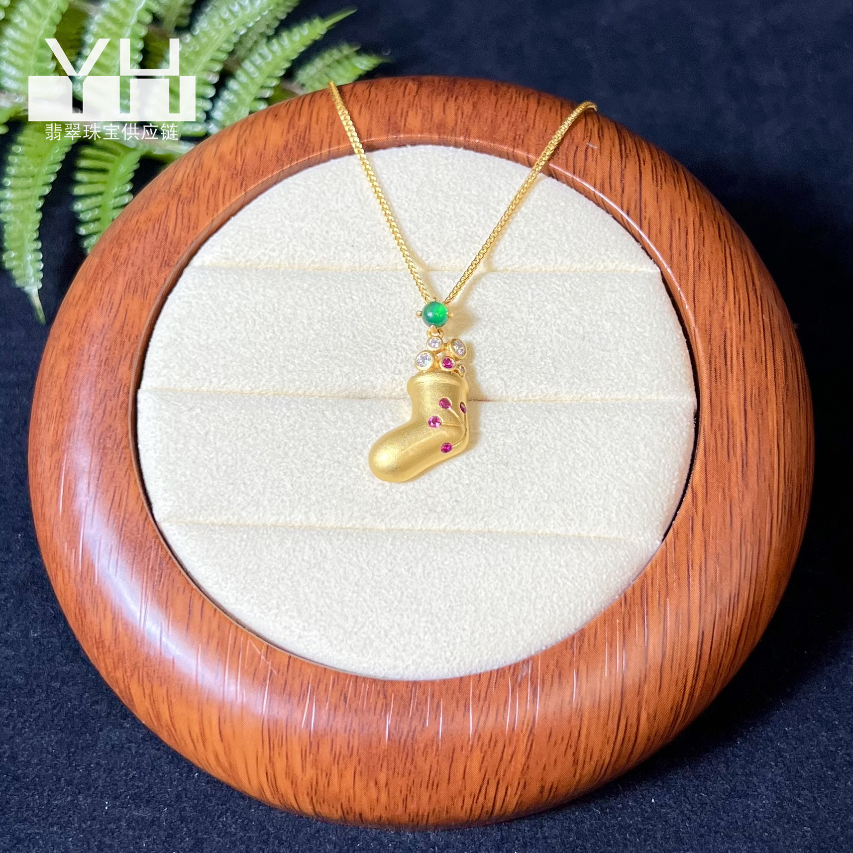 QJAJ286-4/亦荷珠宝/天然翡翠蛋面镶嵌圣诞袜子吊坠S925银镶嵌