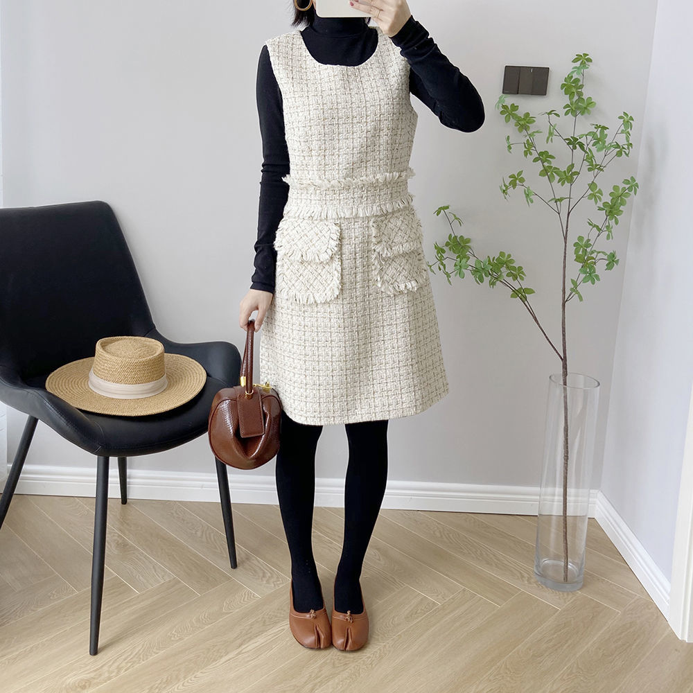 秋冬款气质小香风毛呢背心裙2023春装无袖连衣裙外穿背心裙修身米