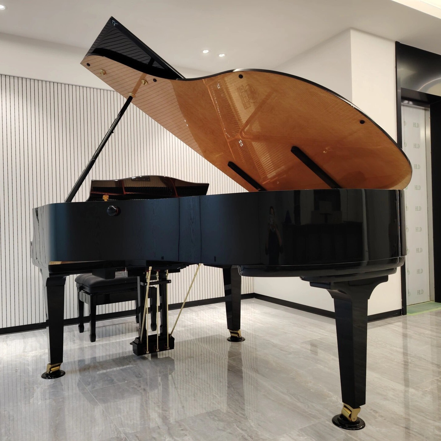 HAILUN/海伦VG180中型演奏会专用三角钢琴
