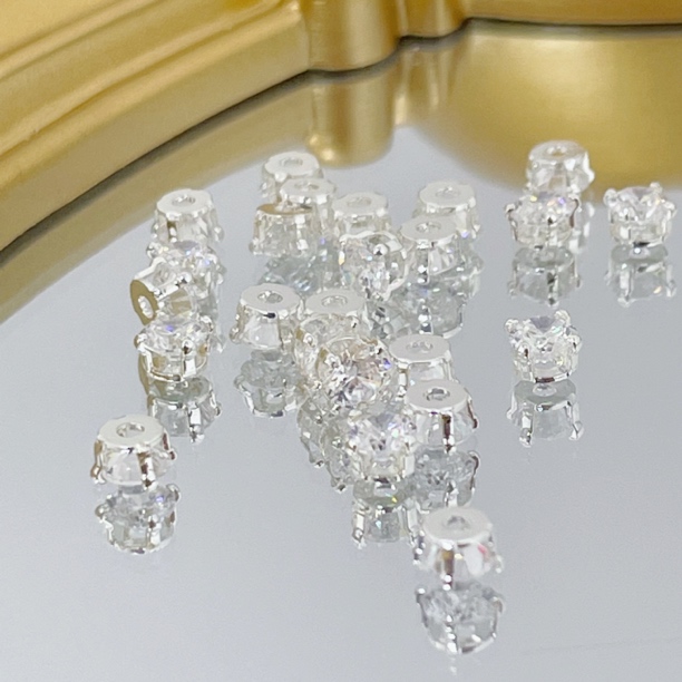 左夕M3917【100个银底白色2.0卡4进口圆形爪钻】铜镀金高保色配件