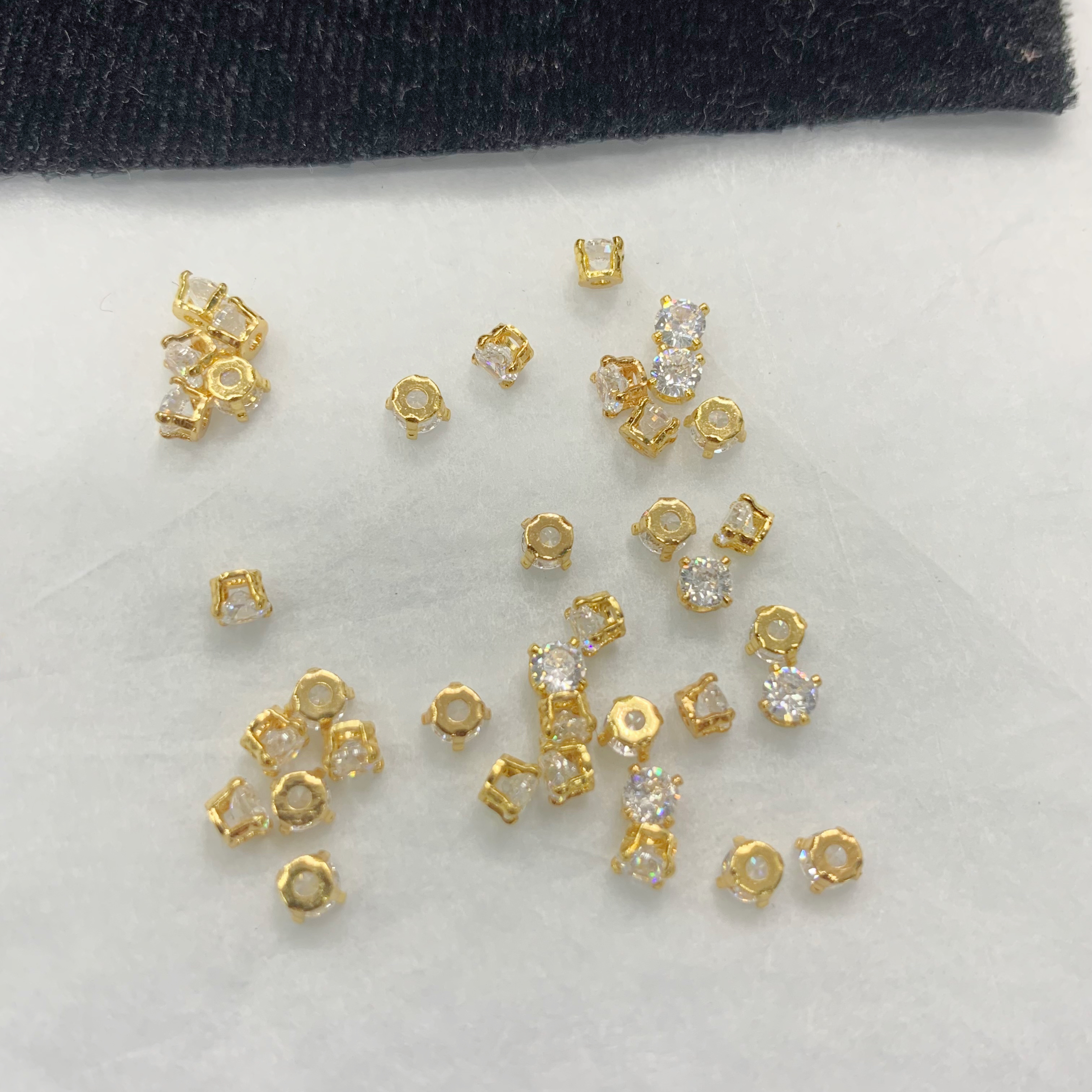 左夕ZX13【10克金底进口白色卡3圆爪钻】铜镀金高保色DIY配件爪钻