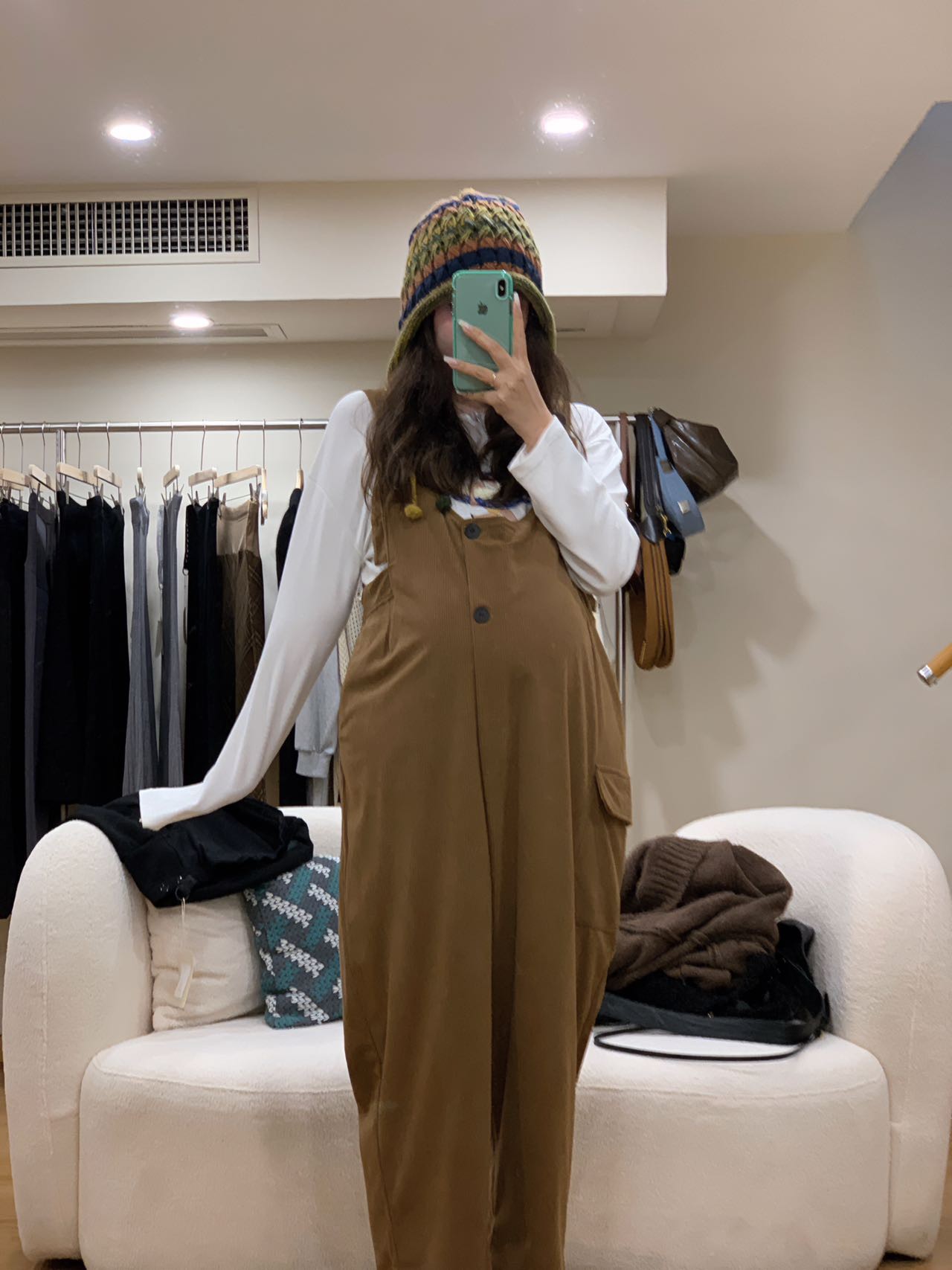 孕妇灯芯绒背带裤咖色减龄休闲时尚宽松韩版孕妇背带裤百搭连体